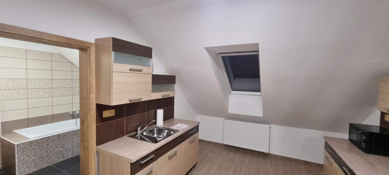 Apartment Adieu 2 *